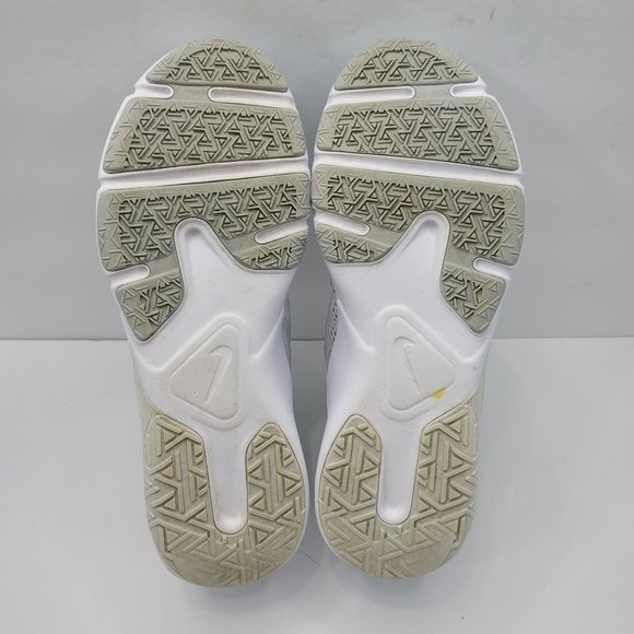 Nike Legend Essential 2020 Womens Running Shoes Grey White CD0212-002 US Size 10 - Picture 7 of 8